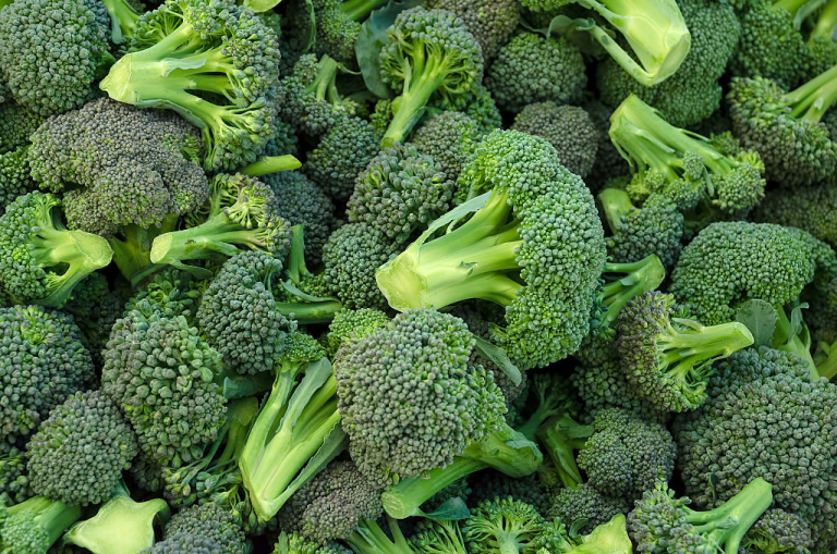 Doctors Reveal That Eating Broccoli Causes…